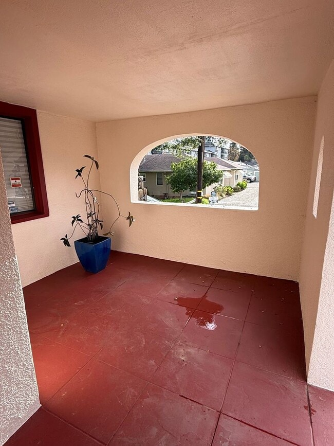 Photo - Huge 2 Bed House with a Shared Back Patio