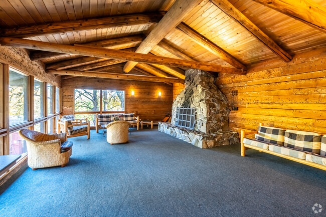 Cabana - Whisperwood Apartments