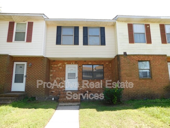 Building Photo - 215 Greenbrier Ave
