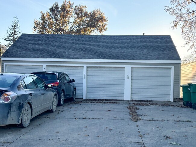 704 Hickory St Unit 3