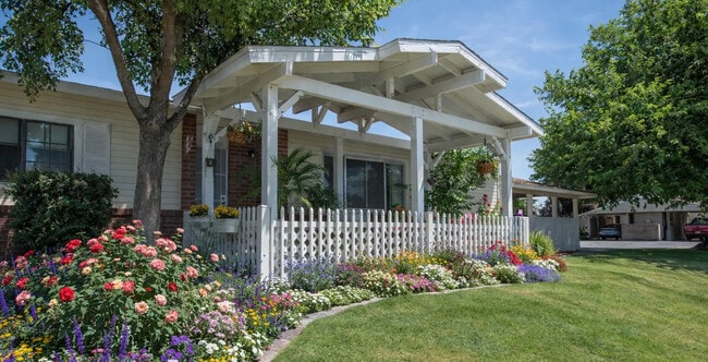 Building Photo - Castle Vista Senior Duplex Community