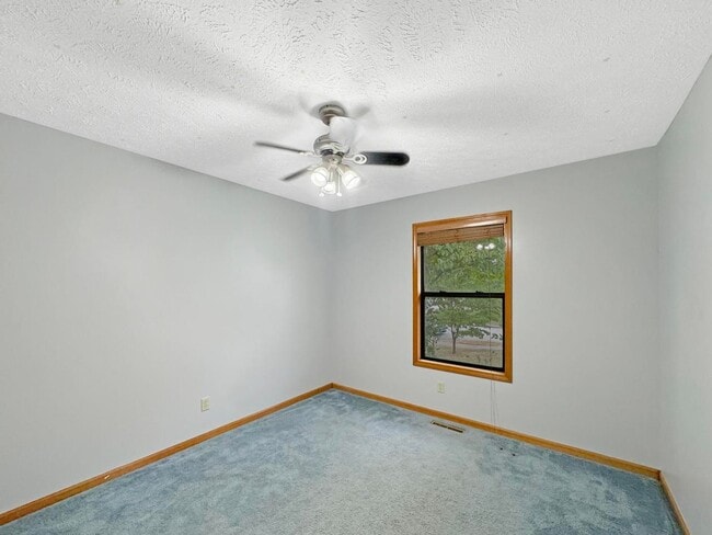 Photo - Beautiful 3 Bedroom Home with Fenced Yard & 2-Car Garage in Central West Springfield!