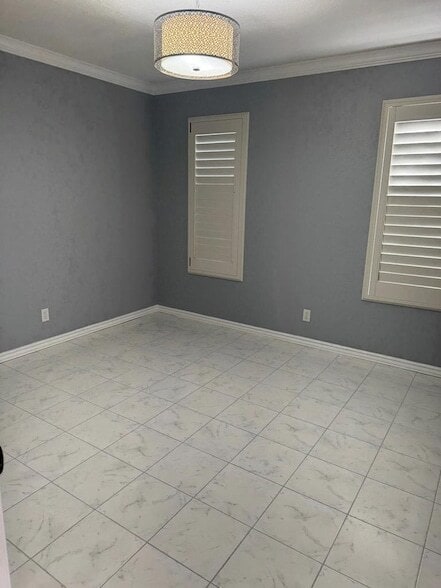 Photo - 403 Crenshaw Dr