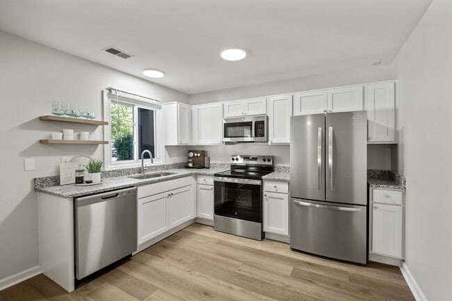 Photo - Plymouth Collection