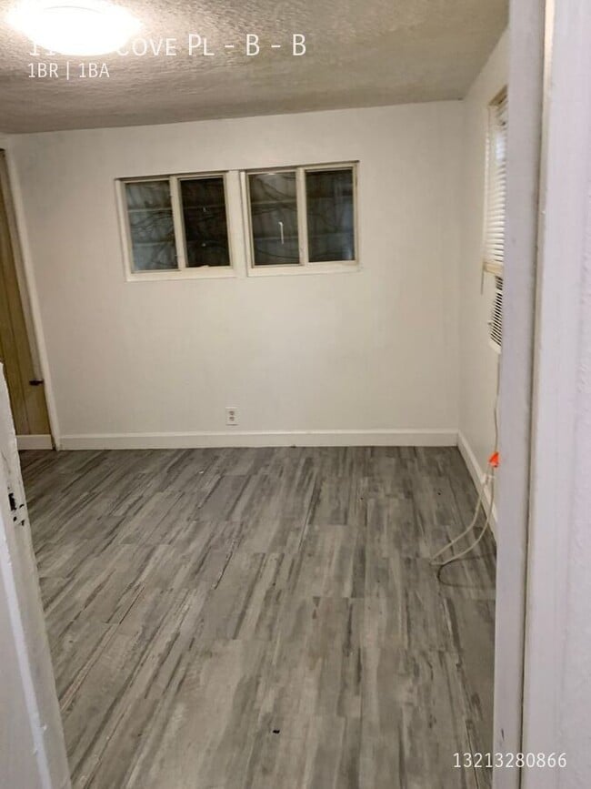 Photo - 11840 Cove Pl Unit B