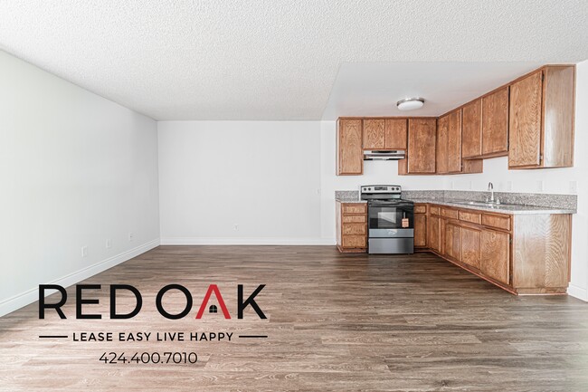 Photo - 2448 N Eastern Ave Unidad 302