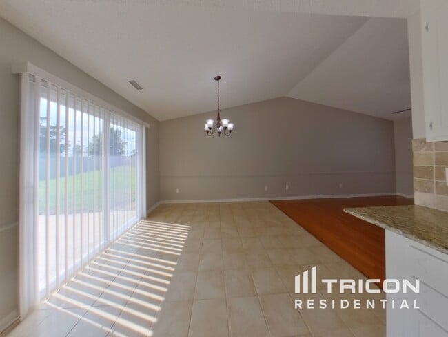 Photo - 2500 Justin Ct