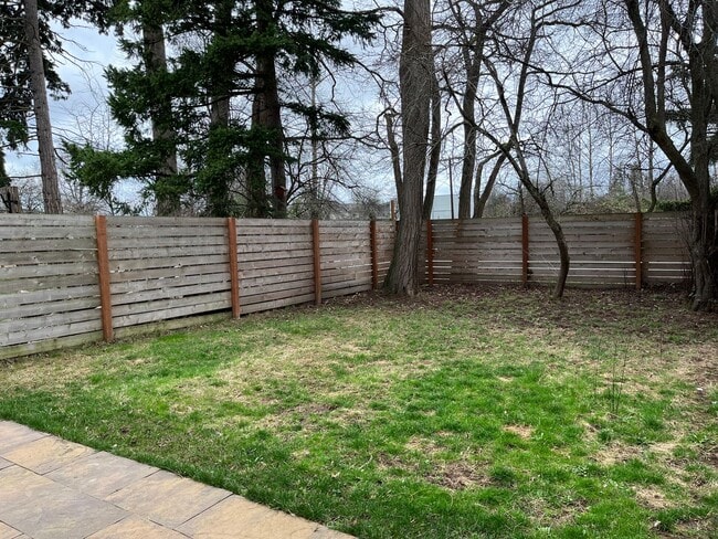 Photo - 3 Bed, 2 Bath Home- Fenced Back Yard! Unit 2904