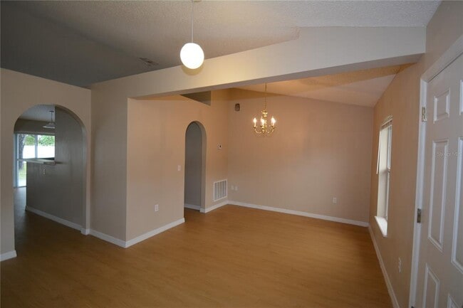 Photo - 5 Kathleen Trail