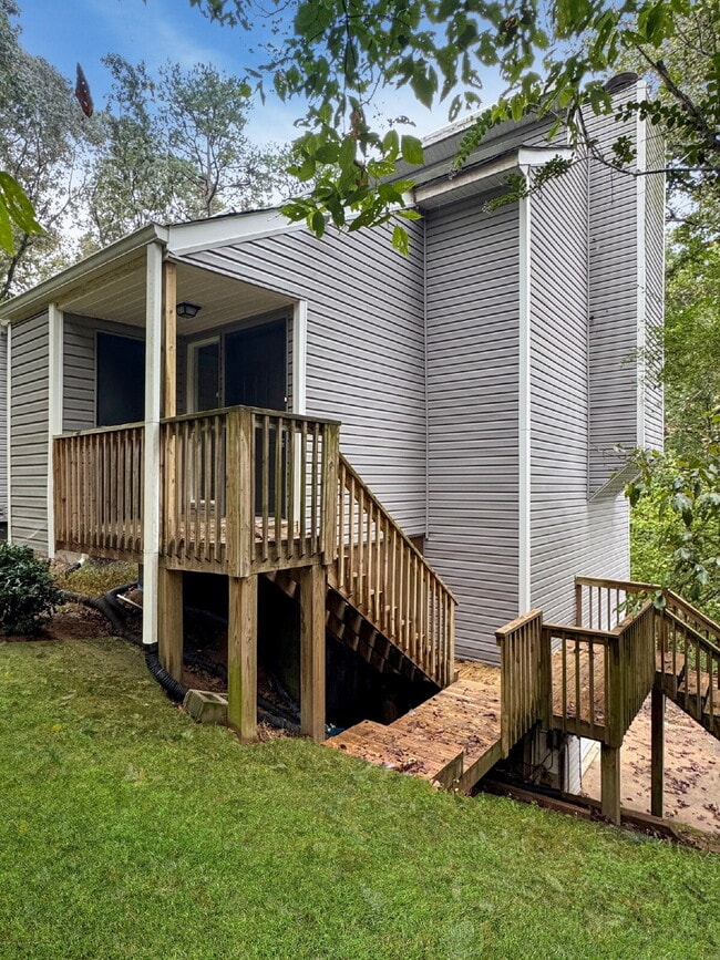 Photo - Completely Renovated Duplex with Garage Available For Rent