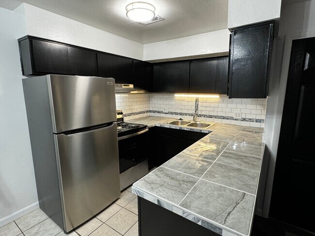 4564 Harrison Blvd Unidad 2