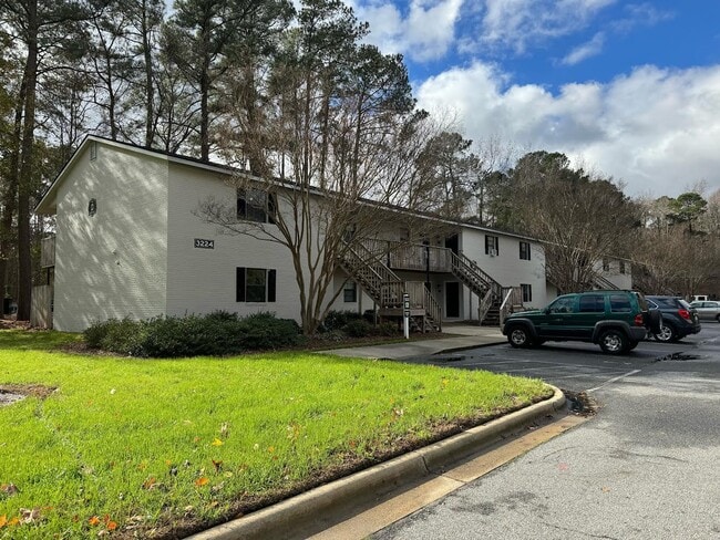 Nuevo exterior pintado - Brookfield at Lynndale