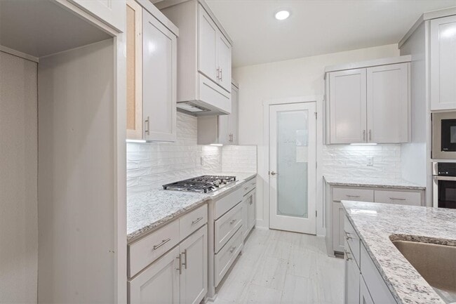 Photo - 7004 SW Basswood Ave