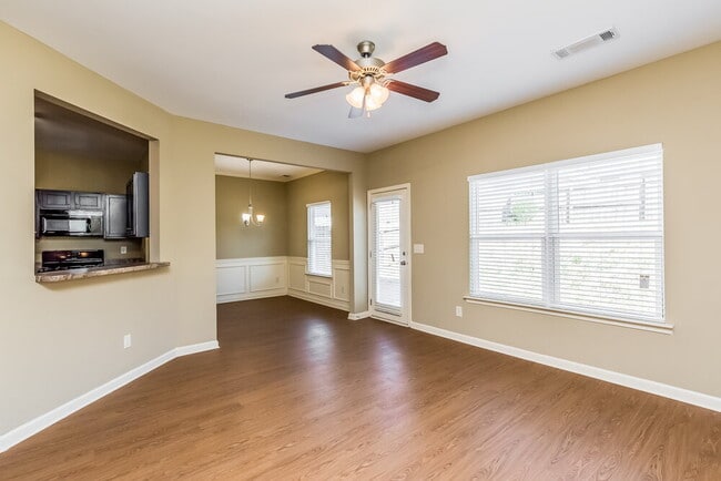Photo - 474 Highland Falls Dr
