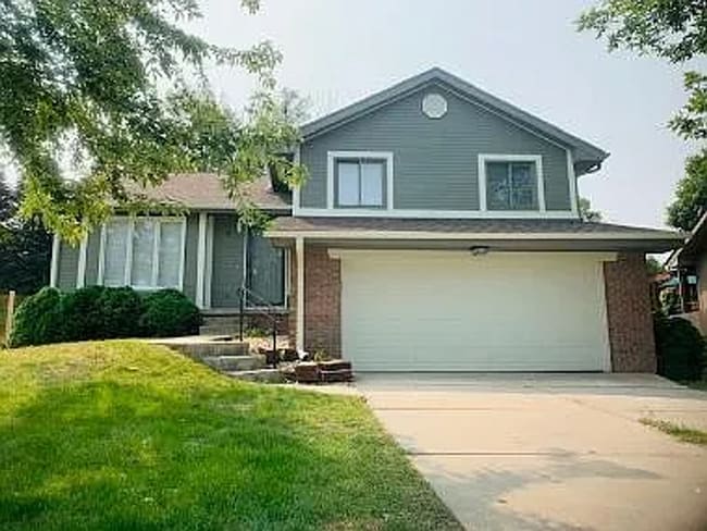 Building Photo - 12669 Meredith Ave