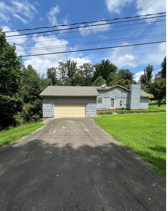 Photo - 1521 Cedar Ln