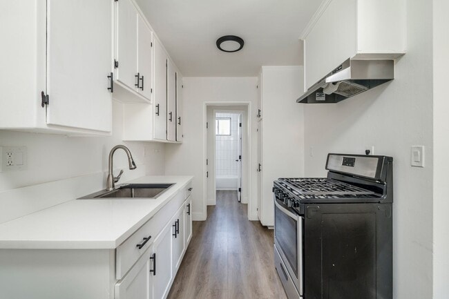 6115 Cherry Ave