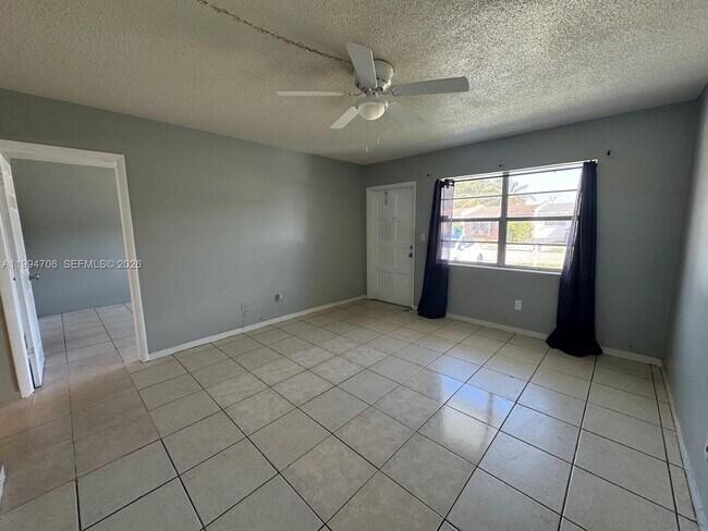 Photo - 5440 SW 38th Ct