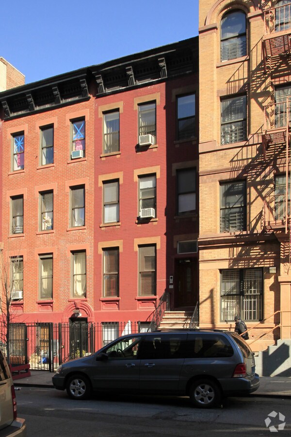 Photo - 451 E 117th St Apartments