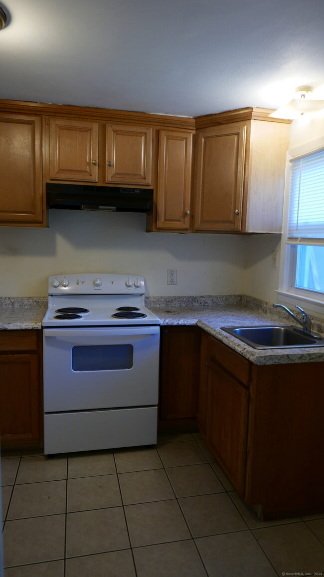 Photo - 24 Adamson Ave