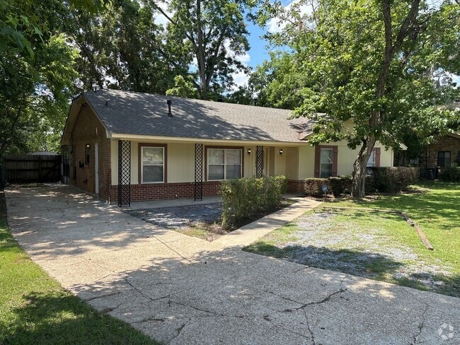 Building Photo - Beautiful!! Rental