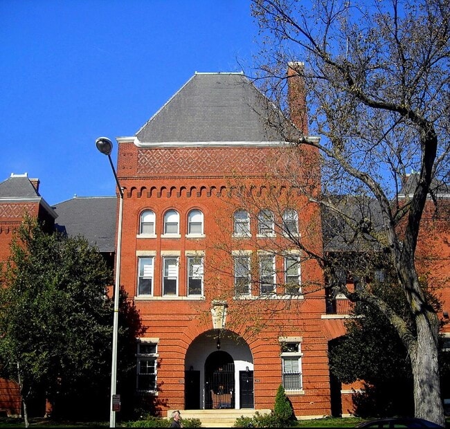 Building Photo - 1422 East Capitol St NE