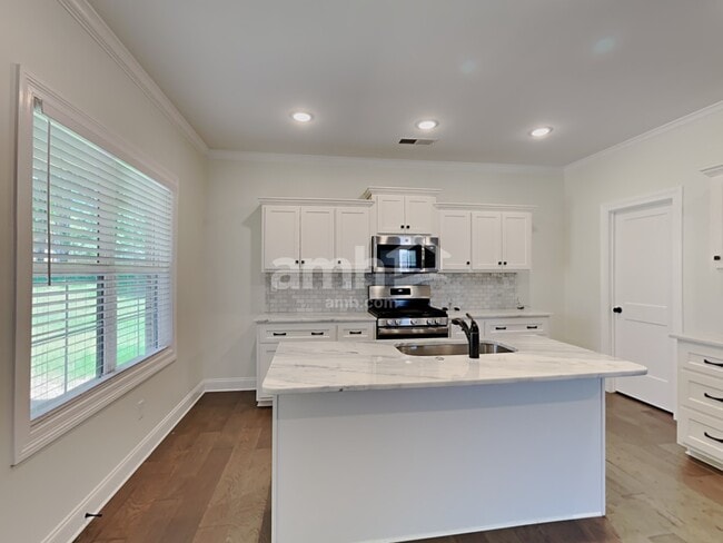 Photo - 4130 Vineyard Dr E