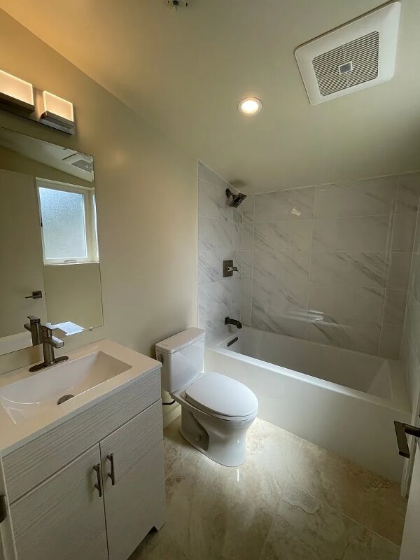 Photo - 52 E 40th Ave Unidad 58 E 40th Ave  1