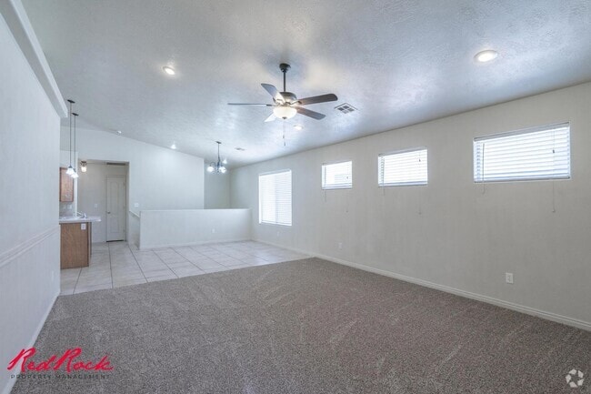 Building Photo - Fresh Carpet! Spacious 5-Bedroom Townhome