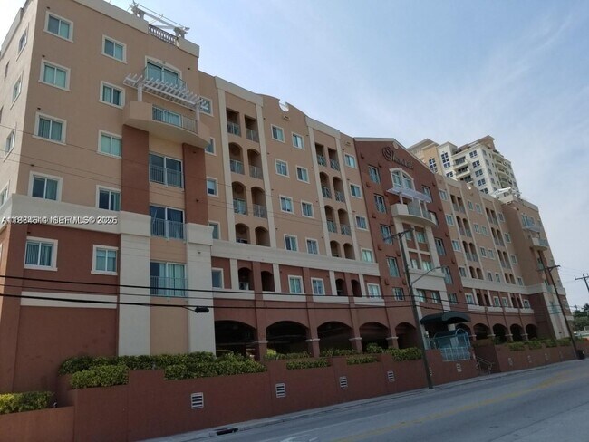 Building Photo - 2280 SW 32nd Ave Unit 511