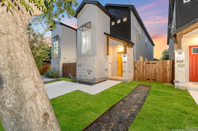 Photo - Charming 3-Bed Custom Luxury Rental with 2.5 Baths near Downtown San Antonio – 1668 Sq Ft of Comf...