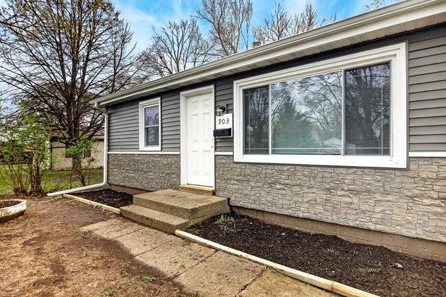 Photo - 903 Merrill Ave