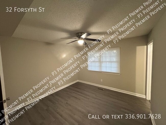 Photo - 32 Forsyth St