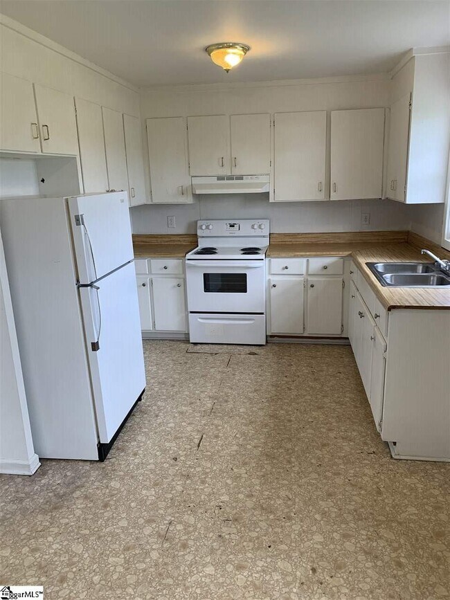 Photo - 55 Monroe St