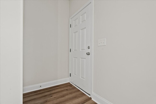 Photo - 2804 1/2 Alligator Rd