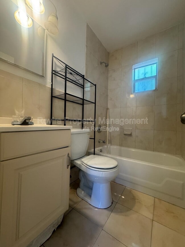 Photo - 1592 NW 56th St