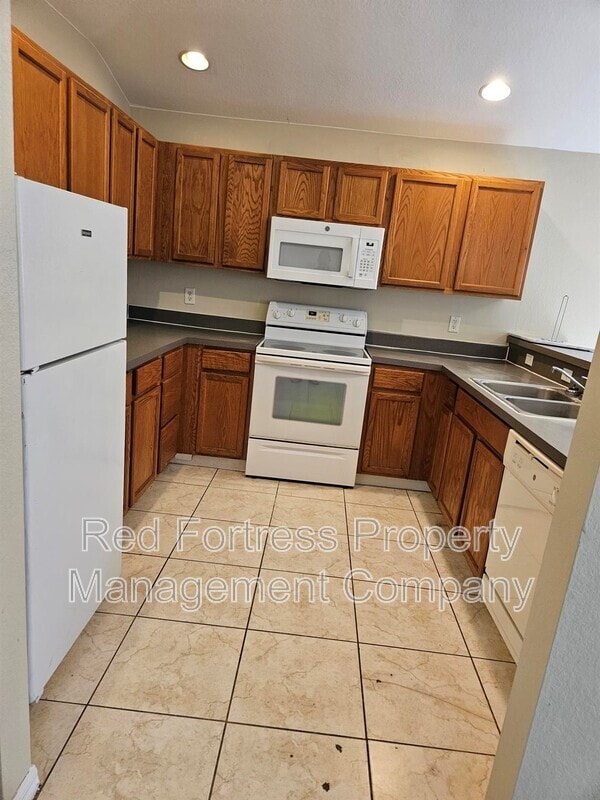 Photo - 98 Milwaukee Blvd