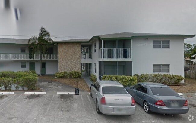 Building Photo - 100 SW 2nd St Unit 3 Rental