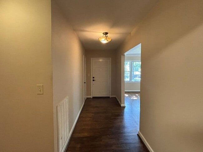 Photo - 1531 Iris Dr