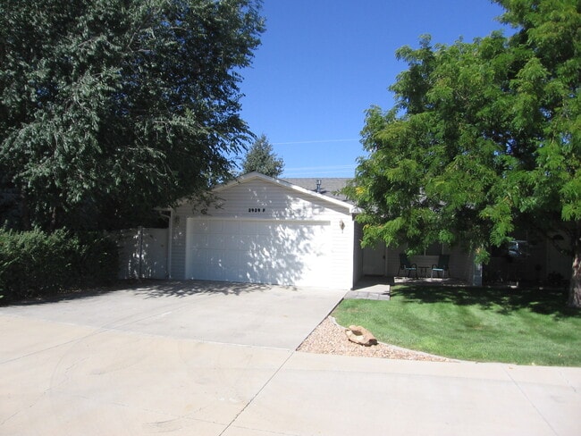 Building Photo - 2929 Bunting Ave Unit 2929 Bunting Ave #D