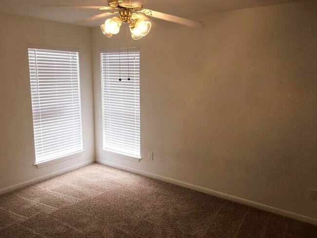 Photo - 16111 Aspenglen Dr Unit 306