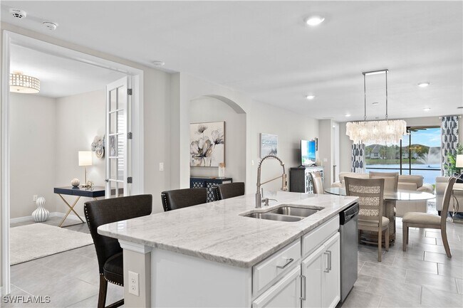 Photo - 14558 Edgewater Cir