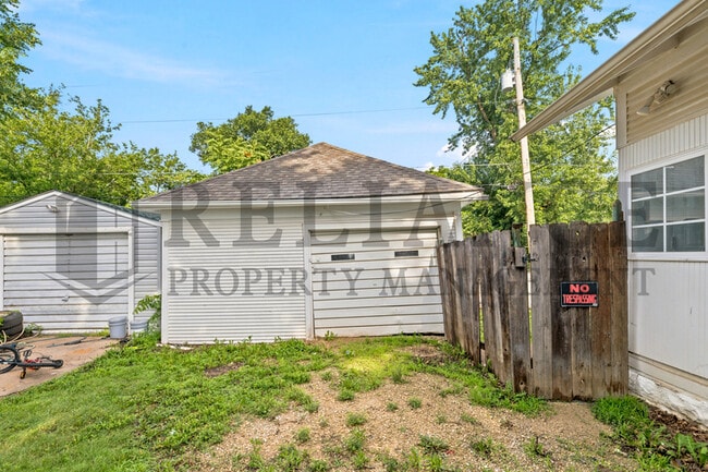 Photo - 619 Houser Dr