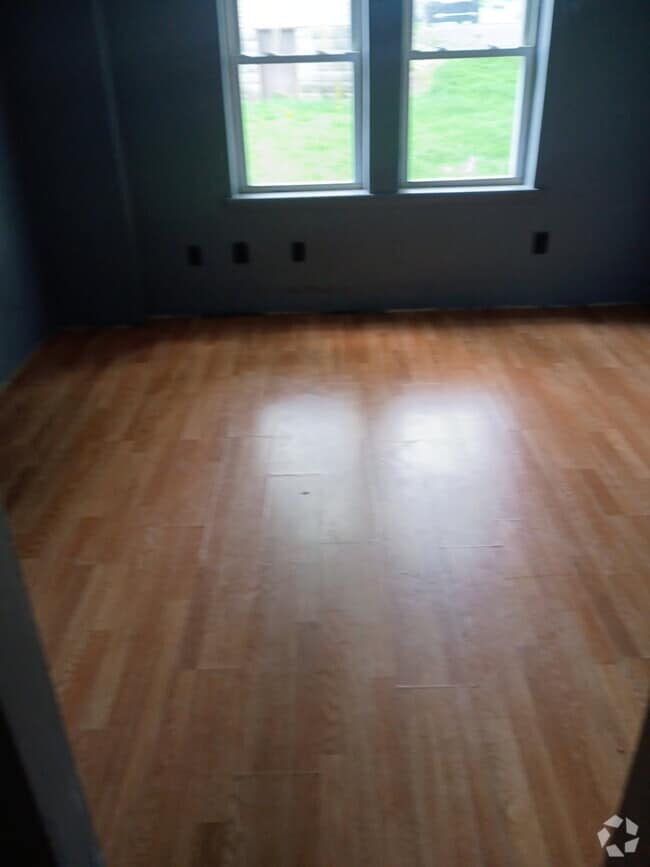Building Photo - 60 W Askren St Unit 60 Rental