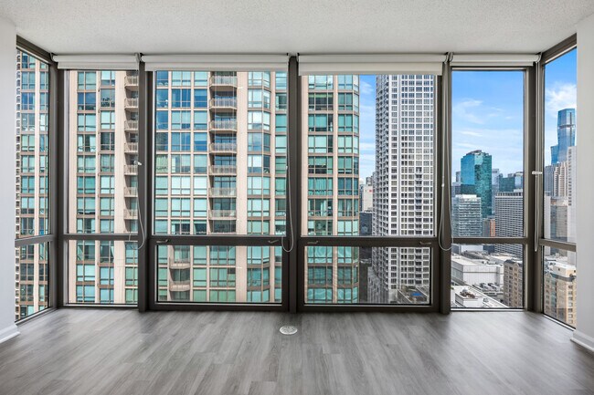 2 E Erie St
