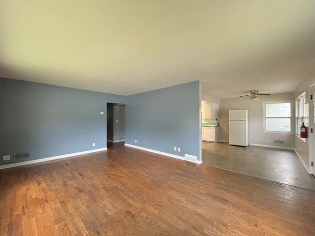 Building Photo - 3009 W Michigan Ave Rental