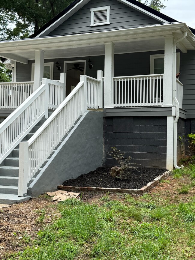 Photo - 227 Tolbert St NE
