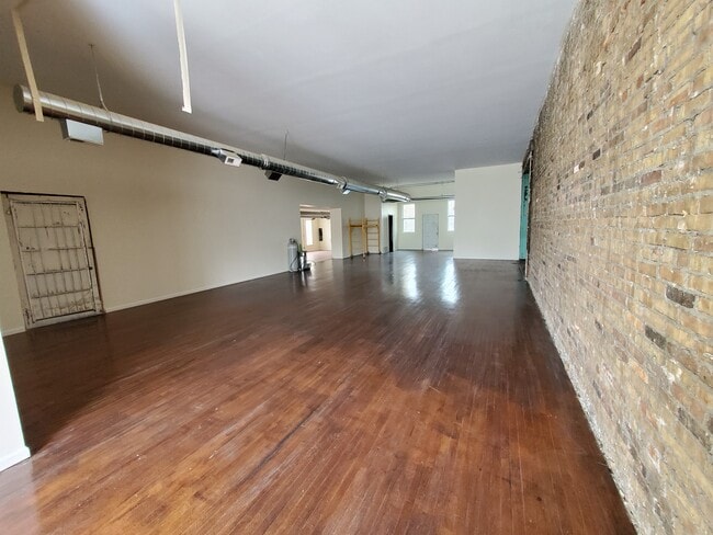 Photo - 4801 S Ashland Ave Unit #2
