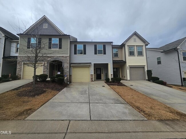 Photo - 41 Hawkstone Dr