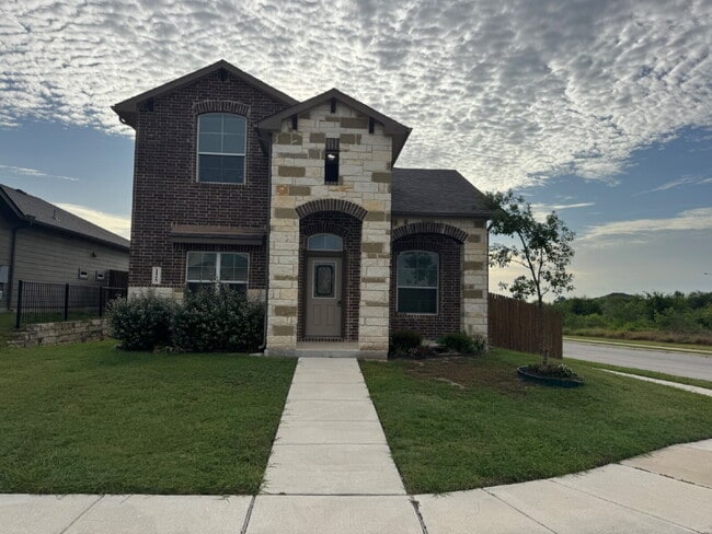 Photo - ***50% OFF FIRST FULL MONTH'S RENT!*** Thr...